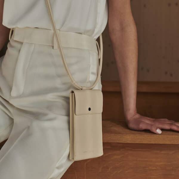 Monk & Anna Phone Pouch Grain Milk