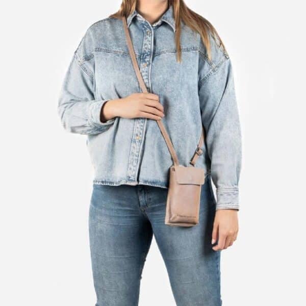 Cowboysbag Phone Purse Garston Sand