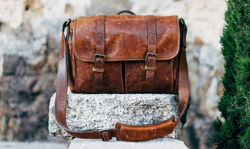 Tassen met een retro look en vintage vibe 1 rock leather vintage brown bag material 998786 pxhere.com