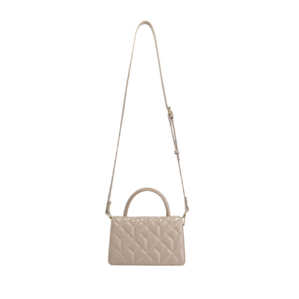 NIKKIE Amna Patent Shoulderbag Hummus/Gold