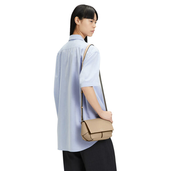 LIEBESKIND BERLIN Lilly Crossbody S Sandy