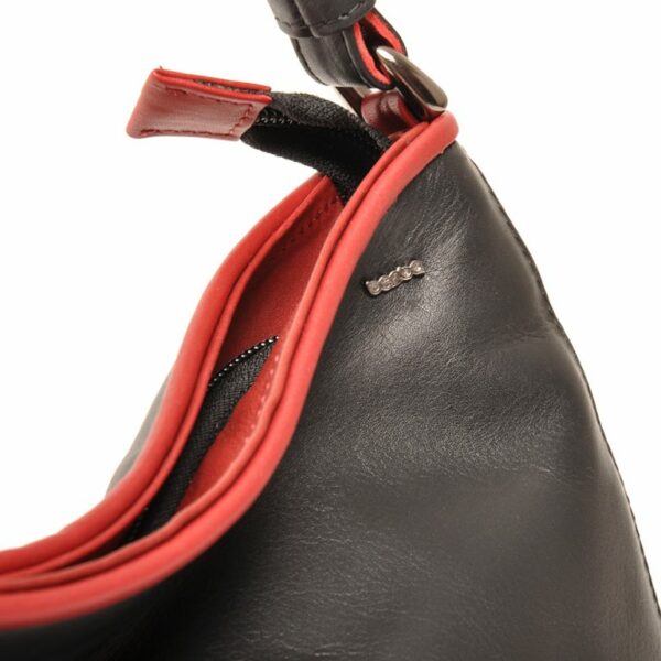Berba Leren schoudertas Soft 005-840-15 Zwart met Rood