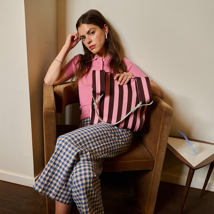 The Sticky Sis Club market bag knitted stripes chocolate bubblegum 2 1